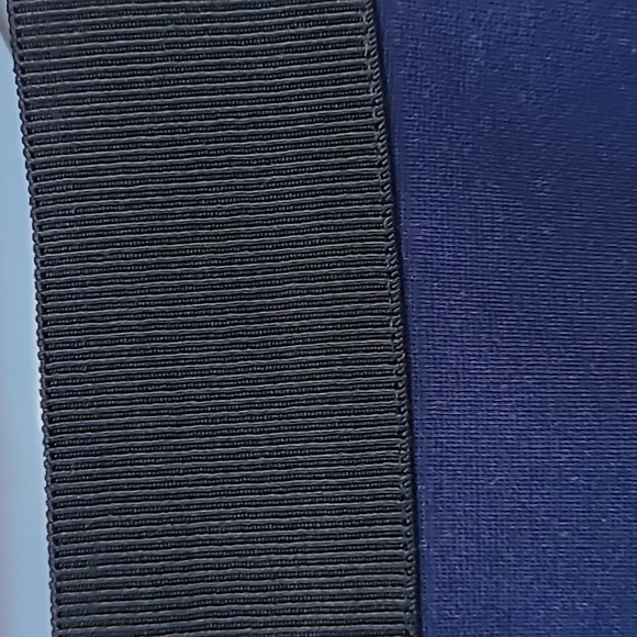 🌟3 for $30 🌟 Navy Skirt - 2X - Picture 2 of 8